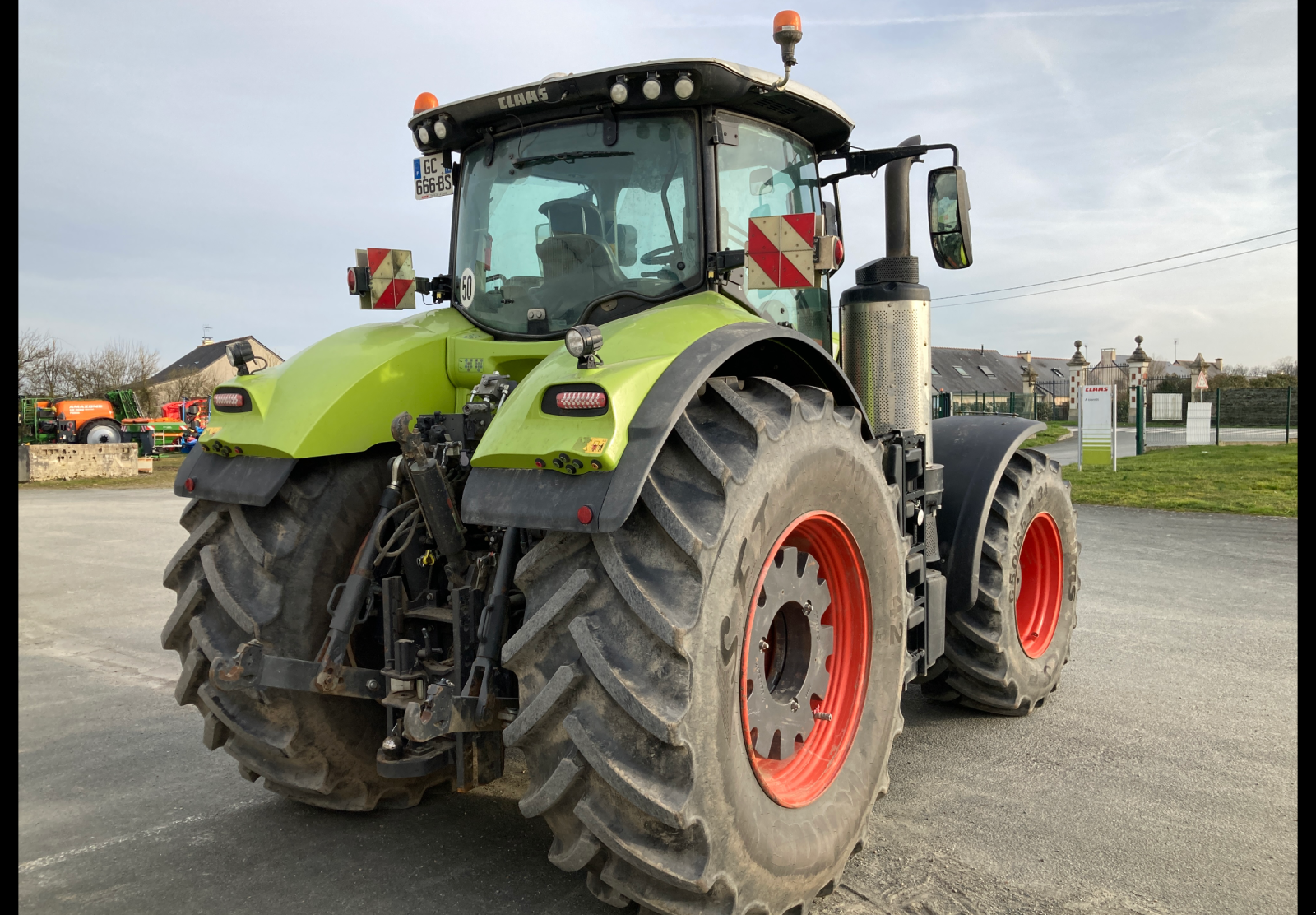 Traktor типа CLAAS AXION 930 CMATIC, Gebrauchtmaschine в ST CLEMENT DE LA PLACE (Фотография 10)
