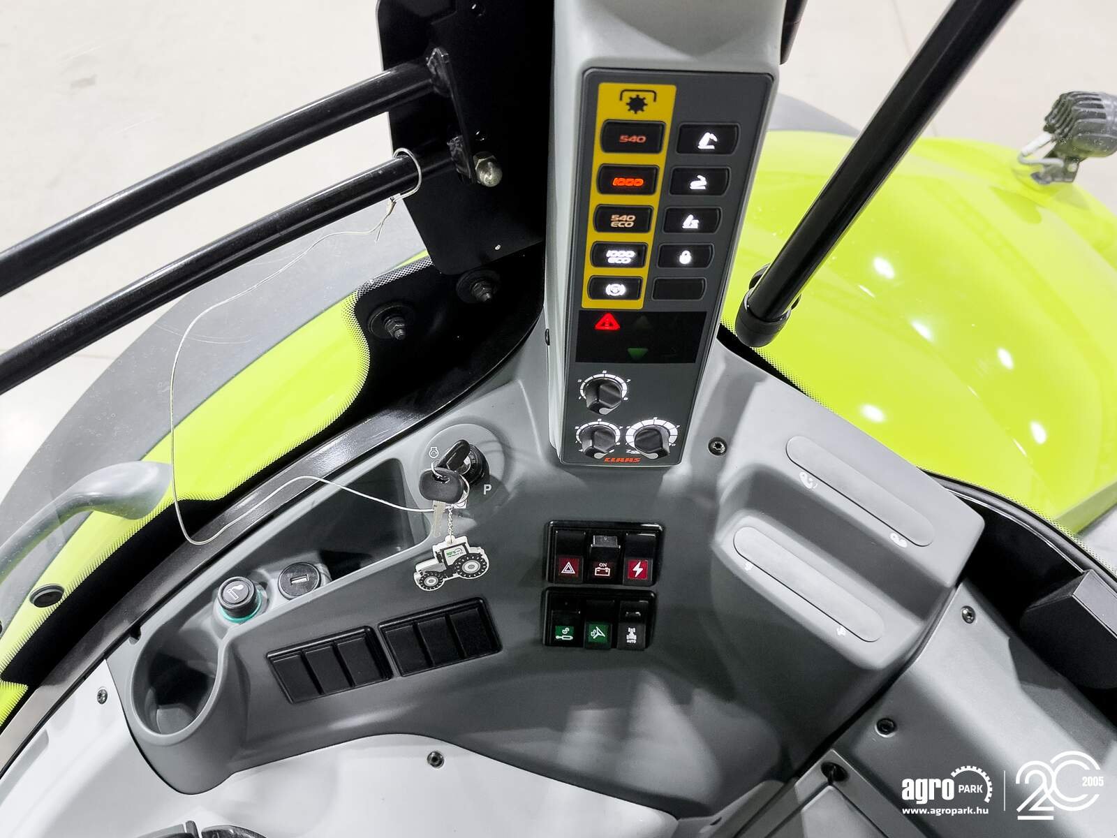 Traktor of the type CLAAS Axion 930, Gebrauchtmaschine in Csengele (Picture 18)
