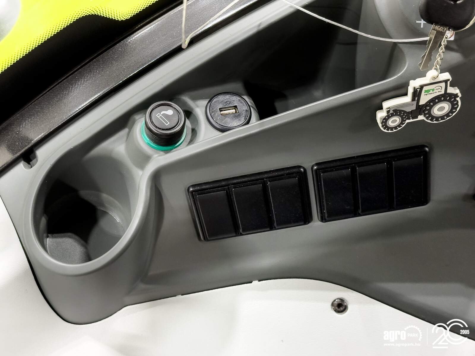 Traktor of the type CLAAS Axion 930, Gebrauchtmaschine in Csengele (Picture 19)