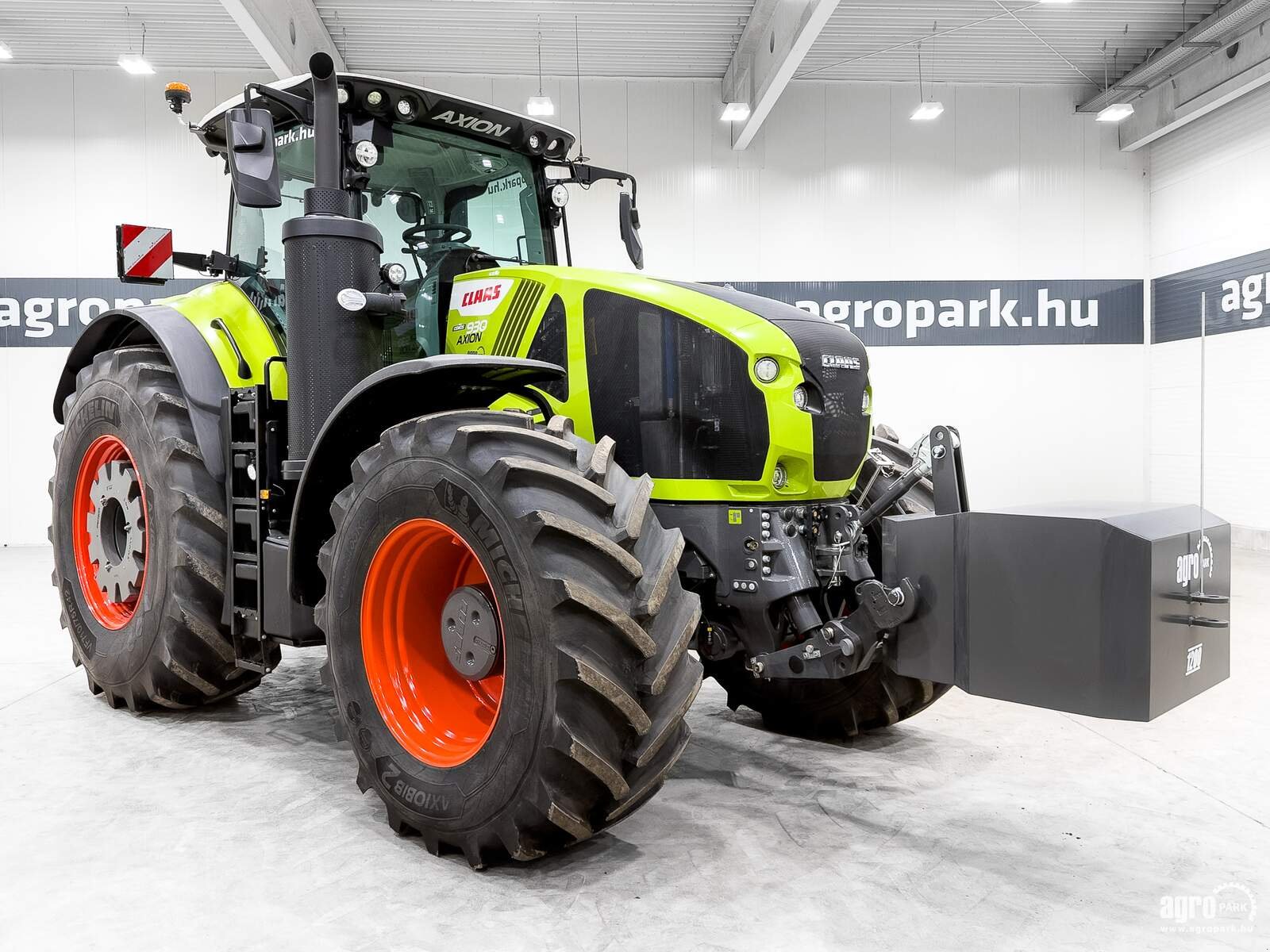 Traktor des Typs CLAAS Axion 930, Gebrauchtmaschine in Csengele (Bild 2)
