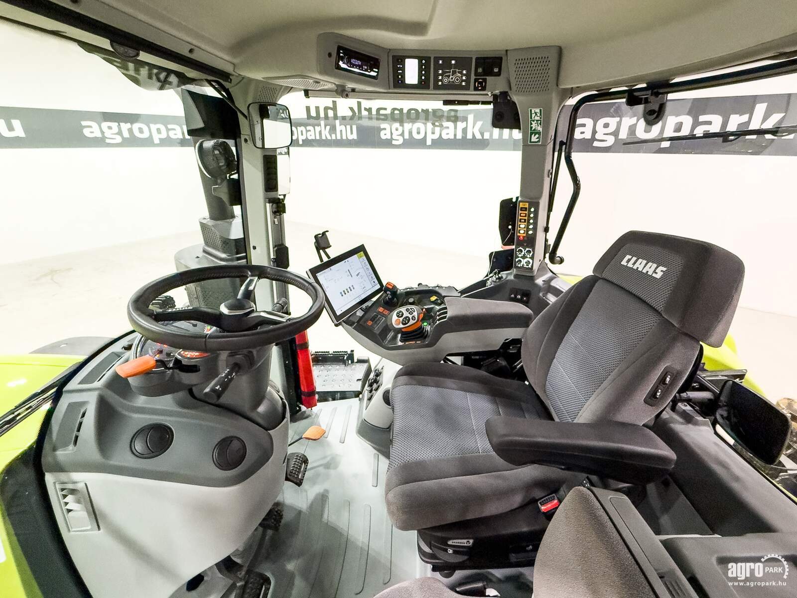 Traktor des Typs CLAAS Axion 930, Gebrauchtmaschine in Csengele (Bild 8)