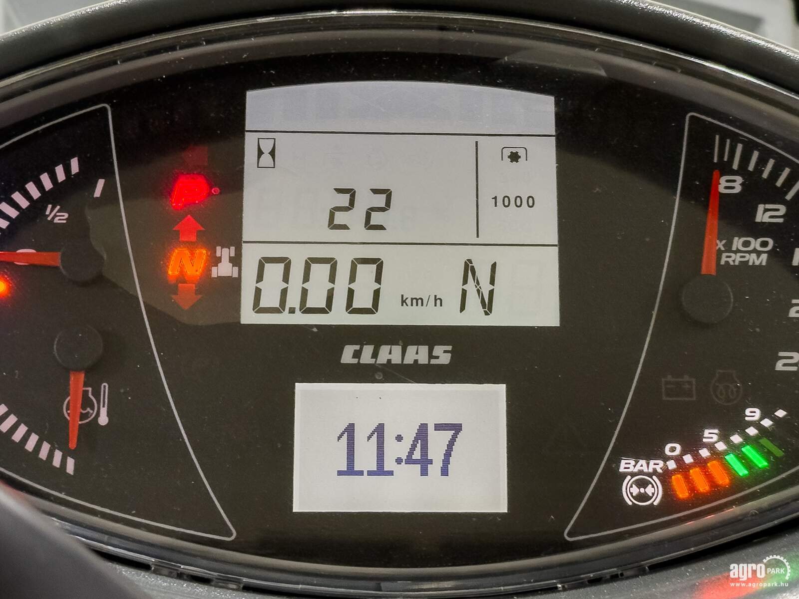 Traktor des Typs CLAAS Axion 930, Gebrauchtmaschine in Csengele (Bild 10)