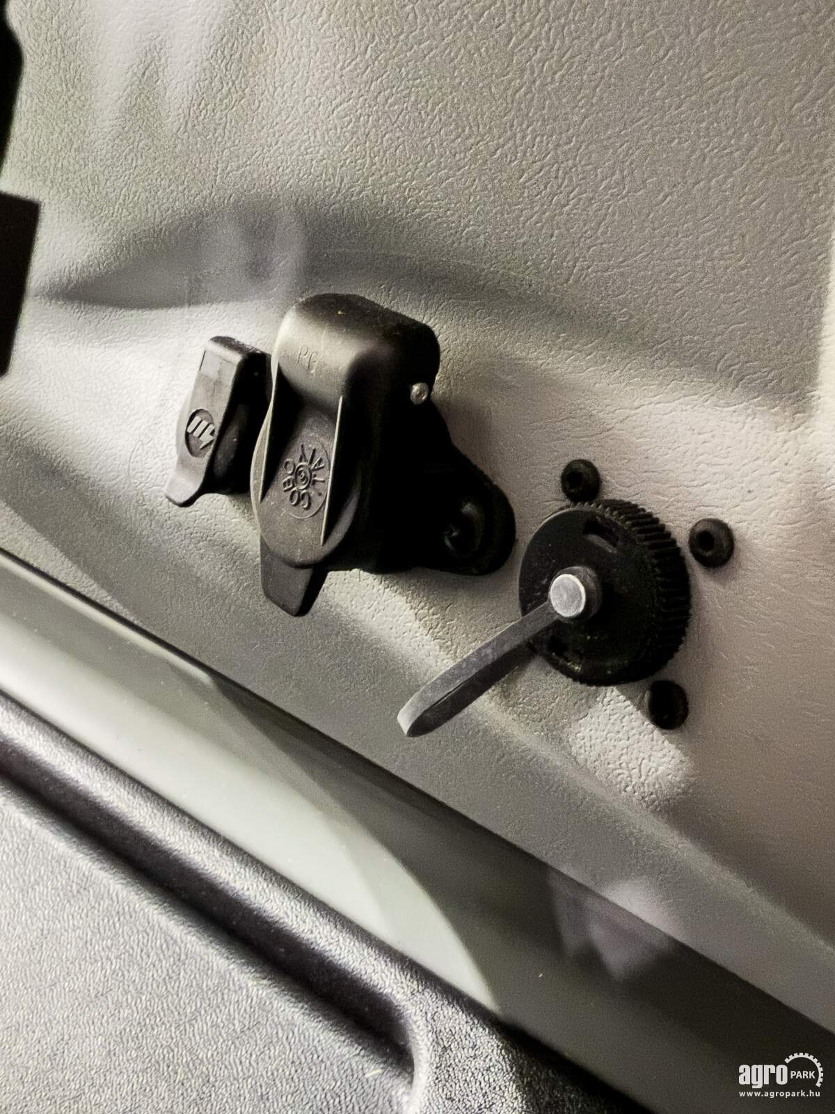 Traktor des Typs CLAAS Axion 930, Gebrauchtmaschine in Csengele (Bild 22)