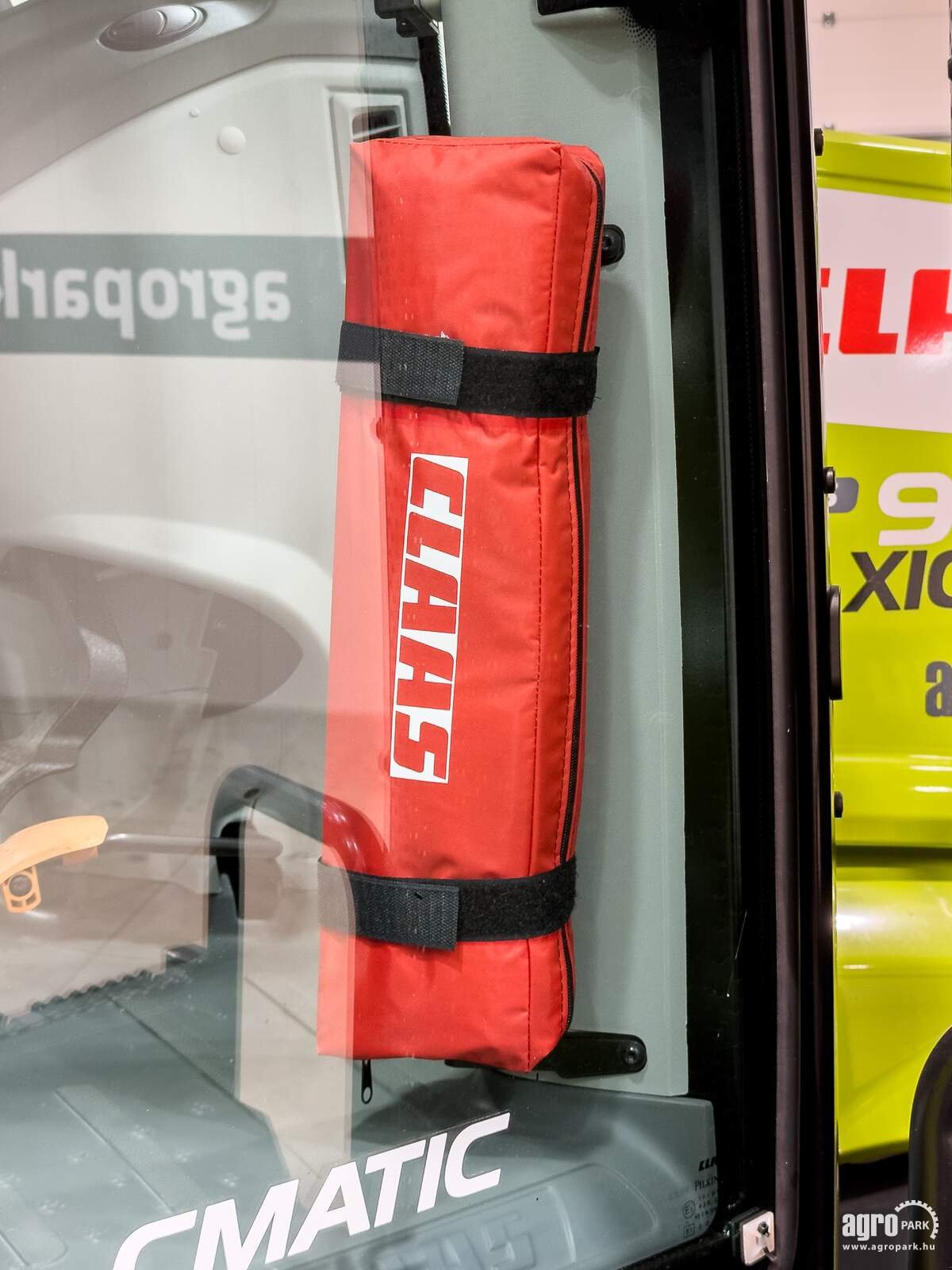 Traktor des Typs CLAAS Axion 930, Gebrauchtmaschine in Csengele (Bild 24)