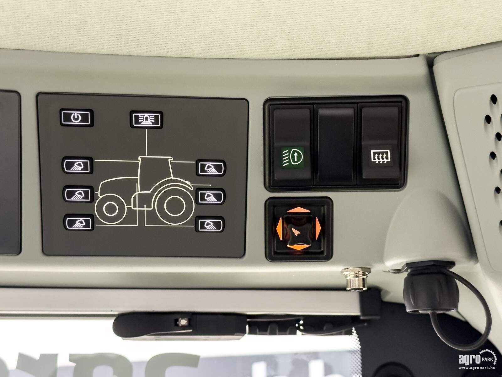 Traktor des Typs CLAAS Axion 930, Gebrauchtmaschine in Csengele (Bild 29)