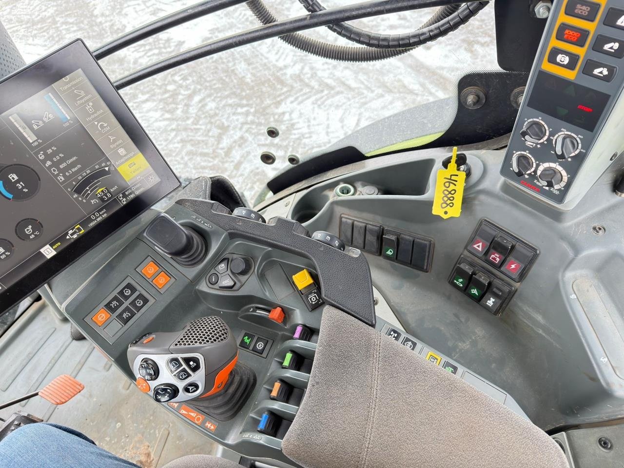 Traktor typu CLAAS AXION 930, Gebrauchtmaschine w Næstved (Zdjęcie 25)