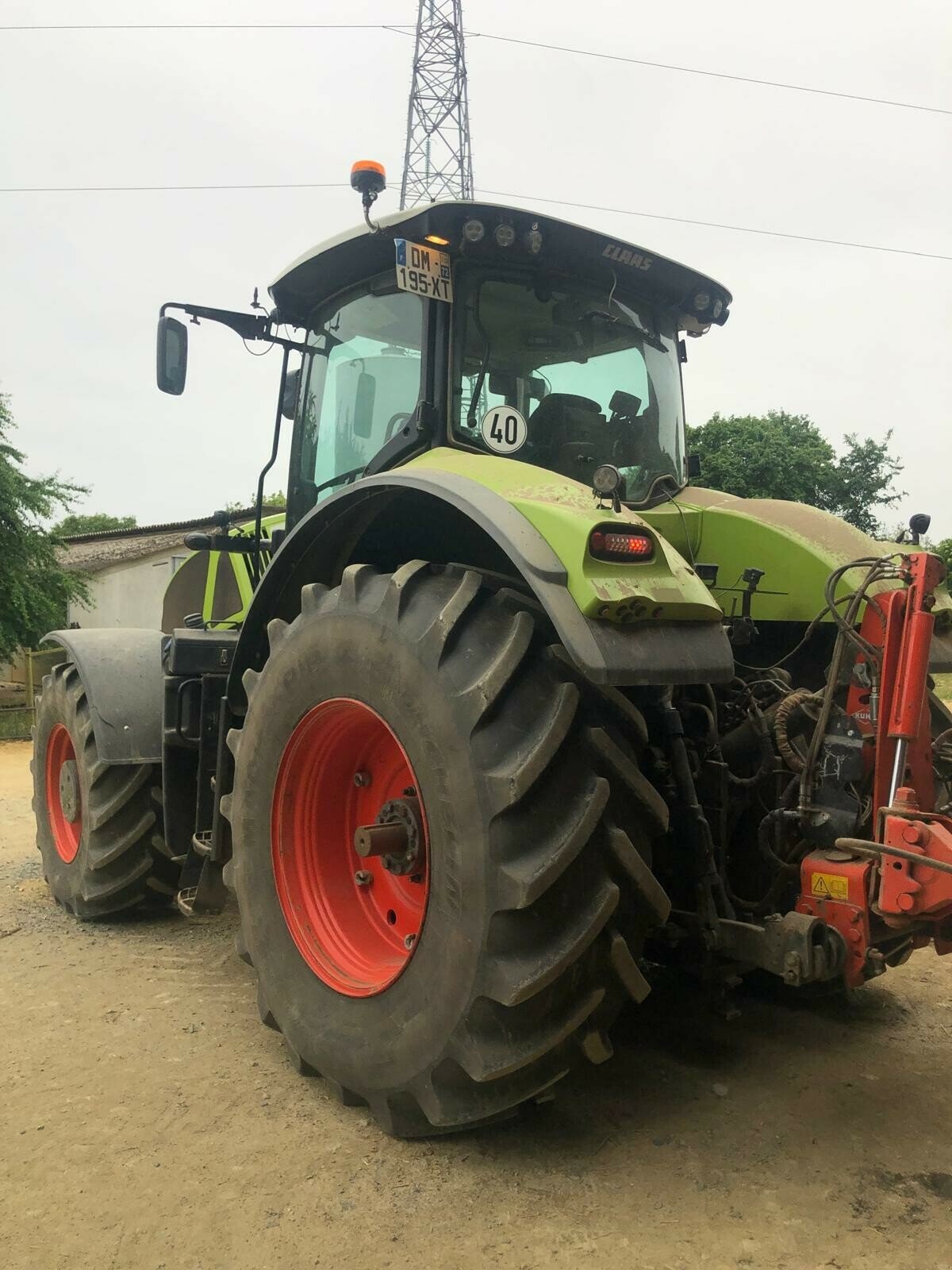 Traktor Türe ait CLAAS AXION 930, Gebrauchtmaschine içinde ST CLEMENT DE LA PLACE (resim 7)