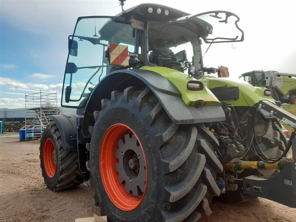 Traktor του τύπου CLAAS AXION 950 CMATIC CEBIS, Gebrauchtmaschine σε Lommatzsch (Φωτογραφία 4)