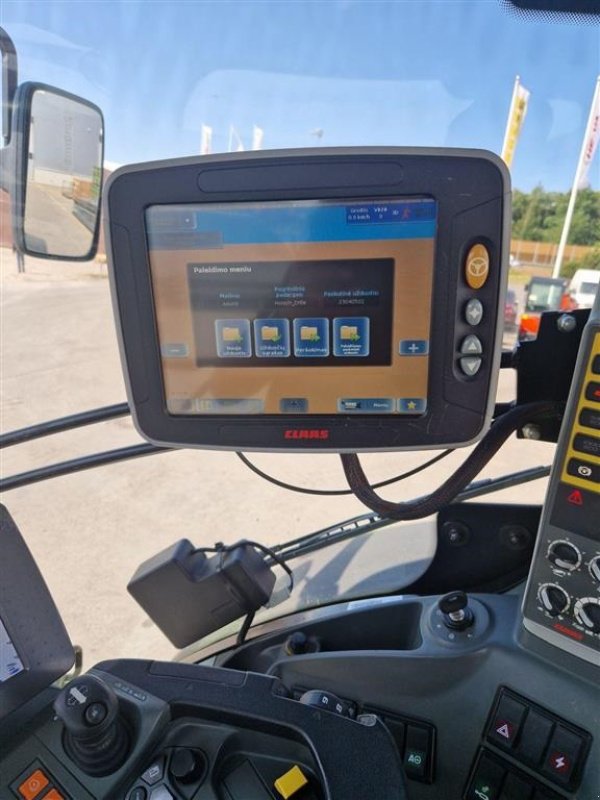 Traktor des Typs CLAAS Axion 950 CMatic CMATIC CEBIS Terminal S10 RTK signal. GPS. Front lift. Foraksel og kabine afjedring. Vi giver 50 timers reklamationsret i DK., Gebrauchtmaschine in Kolding (Bild 2)