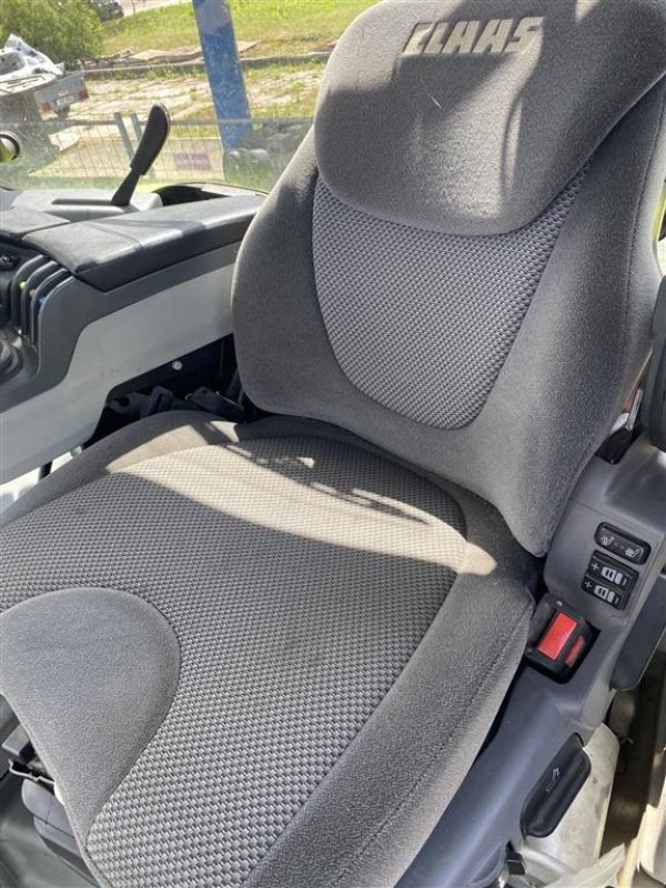 Traktor des Typs CLAAS Axion 950 CMatic GPS. Auto Steering klar. Frontlift. Foraksel og kabine affjedring. Luftbremser. Hitch krog., Gebrauchtmaschine in Kolding (Bild 13)