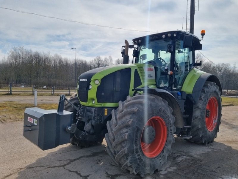 Traktor of the type CLAAS Axion 950 CMatic NY PRIS!!! GPS. Auto Steering. Frontlift. Foraksel og kabine affjedring. Luftbremser. Hitch krog., Gebrauchtmaschine in Kolding (Picture 1)