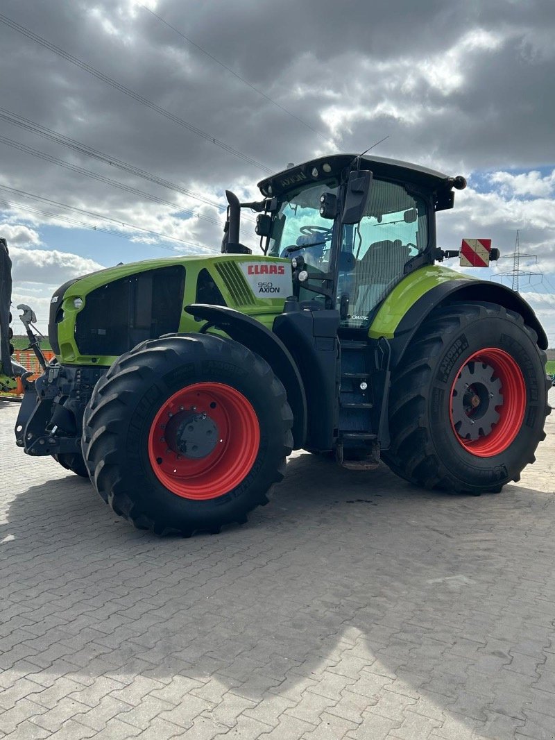 Traktor от тип CLAAS Axion 950, Gebrauchtmaschine в Nauen (Снимка 2)