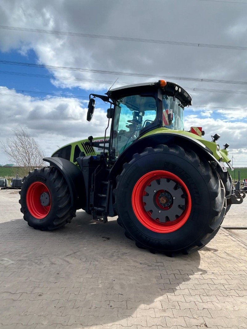 Traktor от тип CLAAS Axion 950, Gebrauchtmaschine в Nauen (Снимка 4)
