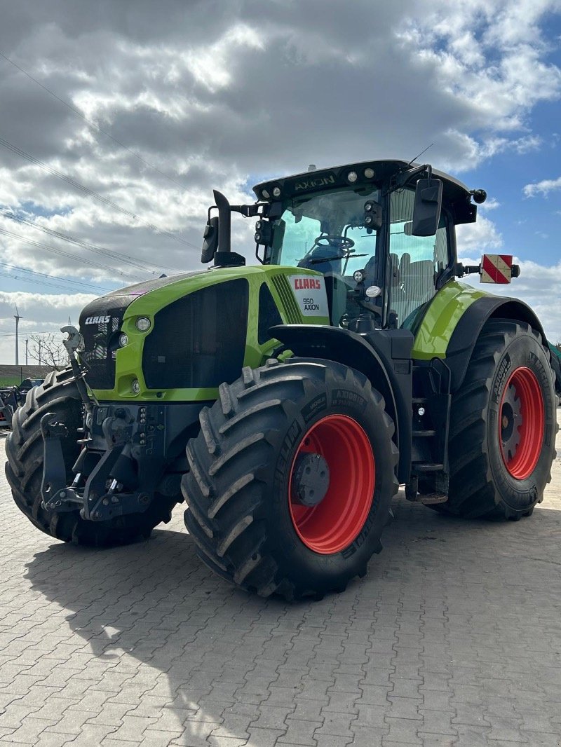 Traktor от тип CLAAS Axion 950, Gebrauchtmaschine в Nauen (Снимка 1)
