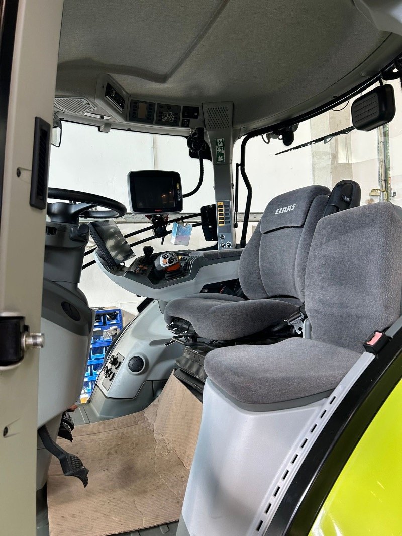 Traktor от тип CLAAS Axion 950, Gebrauchtmaschine в Nauen (Снимка 14)
