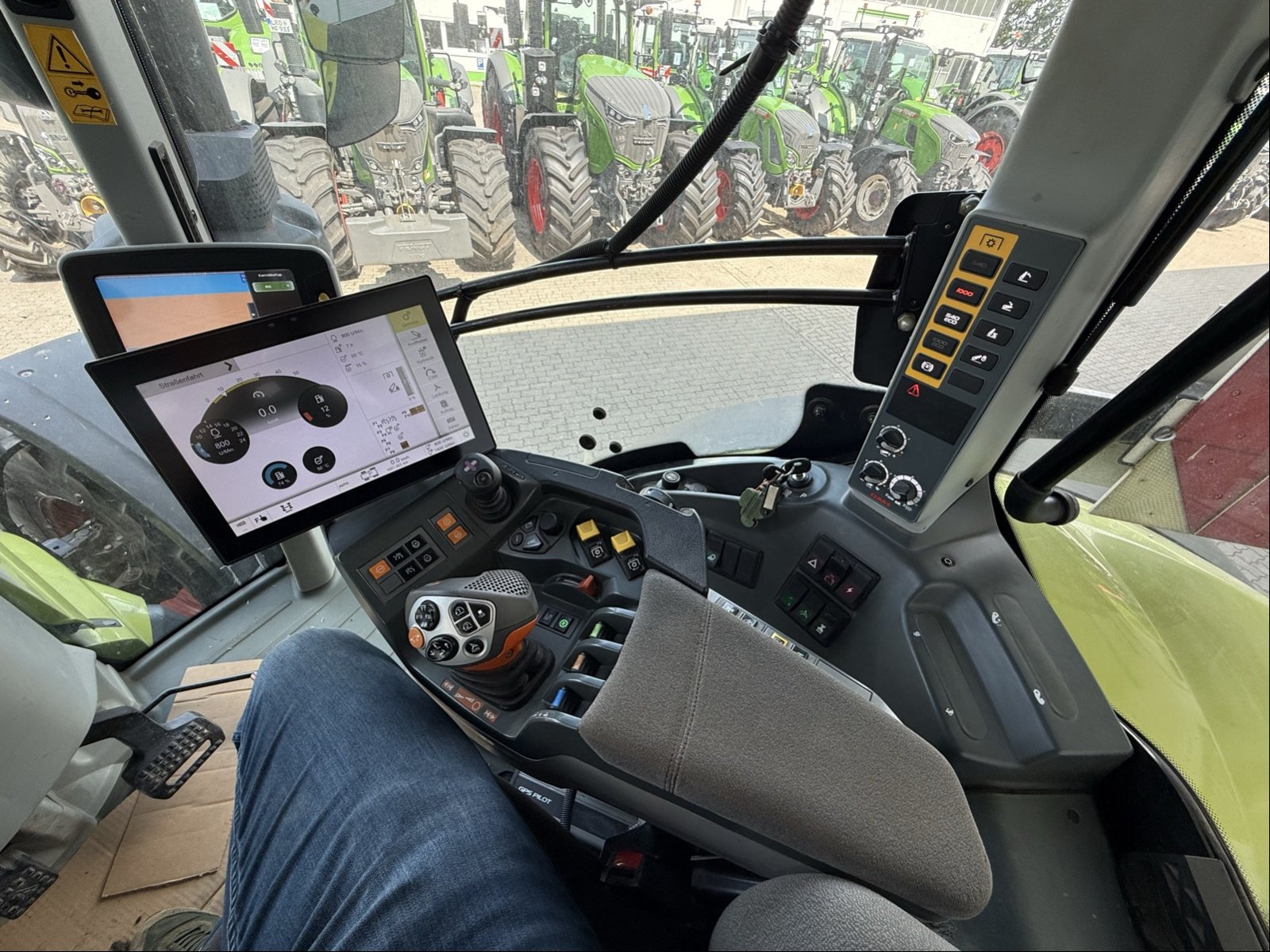 Traktor del tipo CLAAS Axion 960 C-Matic CEBIS, Gebrauchtmaschine In Bützow (Immagine 2)