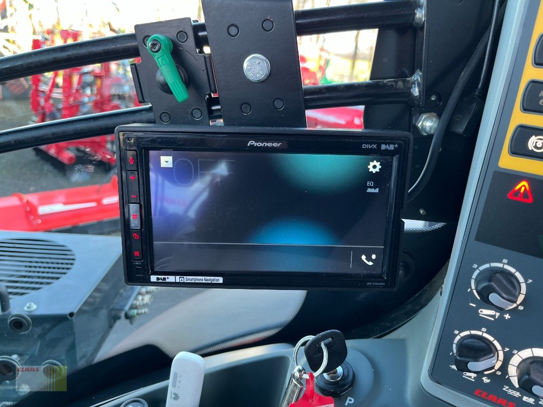 Traktor типа CLAAS AXION 960 CMATIC CEBIS BLACK EDITION, RDA, MAXI CARE 2027, Lenksystem, nur 1.838 h !, Gebrauchtmaschine в Neerstedt (Фотография 20)