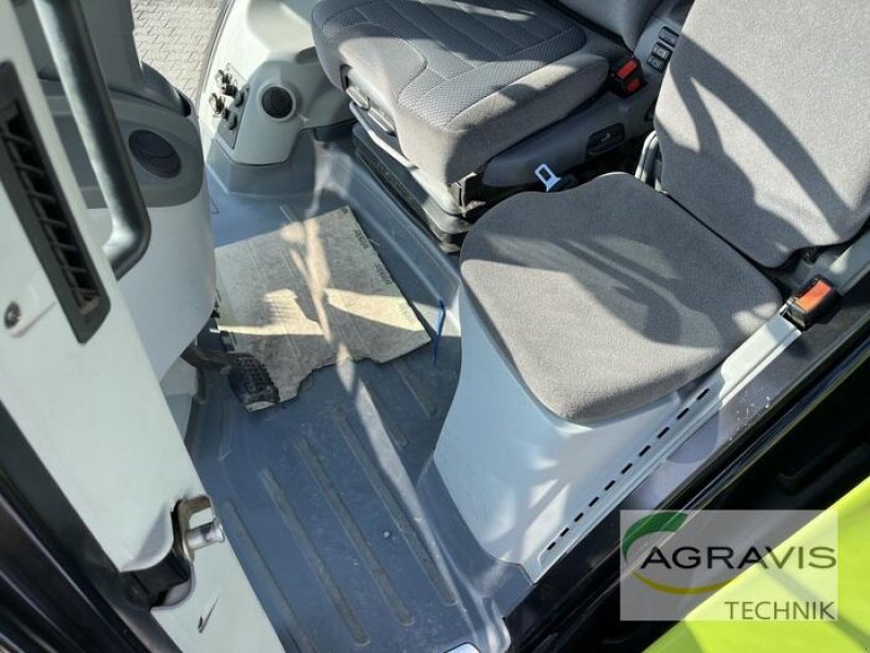 Traktor Türe ait CLAAS AXION 960 CMATIC CEBIS TERRA TRAC, Vorführmaschine içinde Alpen (resim 28)