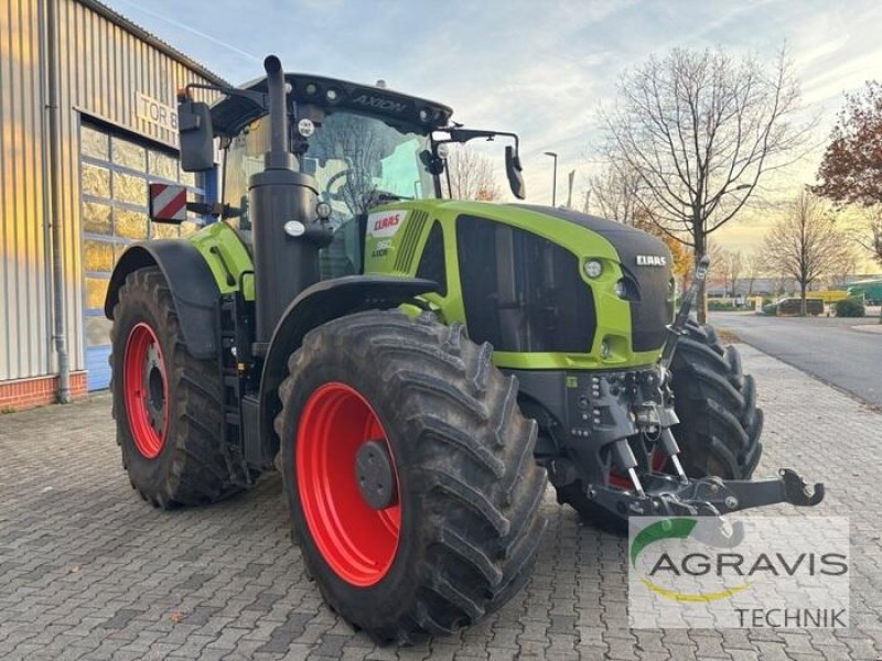 Traktor of the type CLAAS AXION 960 CMATIC CEBIS, Gebrauchtmaschine in Meppen (Picture 2)