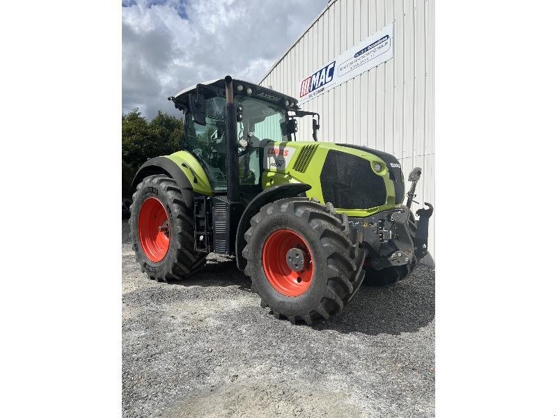 Traktor za tip CLAAS AXION800, Gebrauchtmaschine u CHATEAUBRIANT CEDEX (Slika 1)