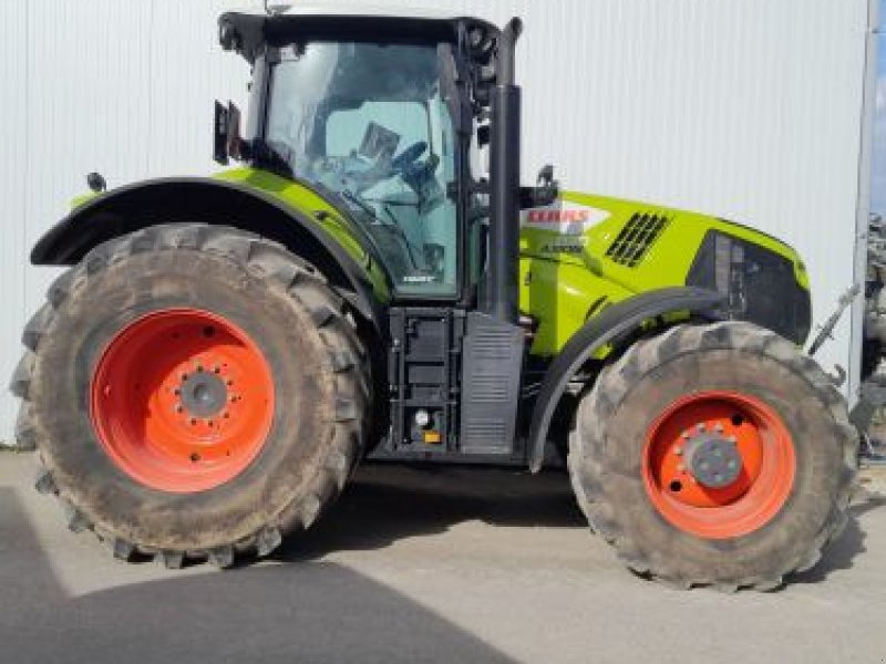 Traktor of the type CLAAS AXION830CMAT, Gebrauchtmaschine in Belleville sur Meuse (Picture 1)