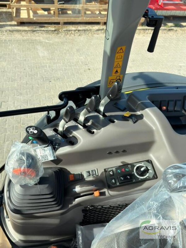 Traktor of the type CLAAS AXOS 2.105 ADVANCED, Neumaschine in Geilenkirchen - Prummern (Picture 4)