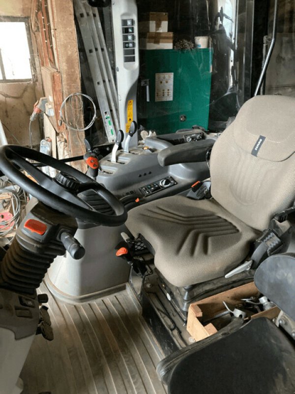 Traktor typu CLAAS AXOS 230 TRADITION, Gebrauchtmaschine v CHATEAU GAILLARD (Obrázek 5)