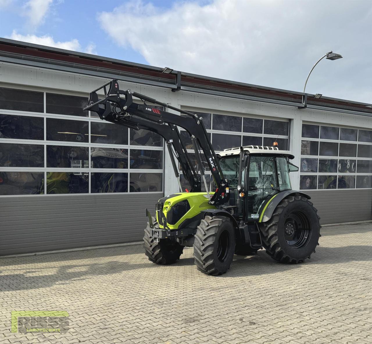 Traktor типа CLAAS AXOS 240 Advanced Black A110, Neumaschine в Homberg (Ohm) - Maulbach (Фотография 23)