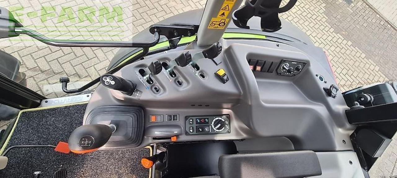 Traktor typu CLAAS axos 240 advanced mit klima fl 80c, hydr. wendeschaltung/powershuttle und lastschaltung, Gebrauchtmaschine v WALDKAPPEL-BISCHHAUSEN (Obrázek 11)