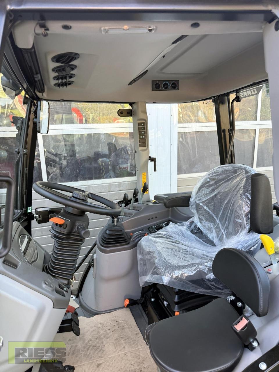 Traktor Türe ait CLAAS AXOS 240 Advanced + MX A106, Neumaschine içinde Homberg/Ohm - Maulbach (resim 4)