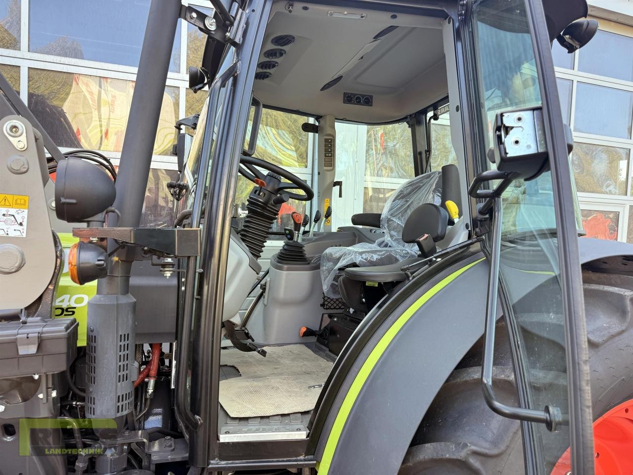 Traktor Türe ait CLAAS AXOS 240 Advanced + MX A106, Neumaschine içinde Homberg/Ohm - Maulbach (resim 15)