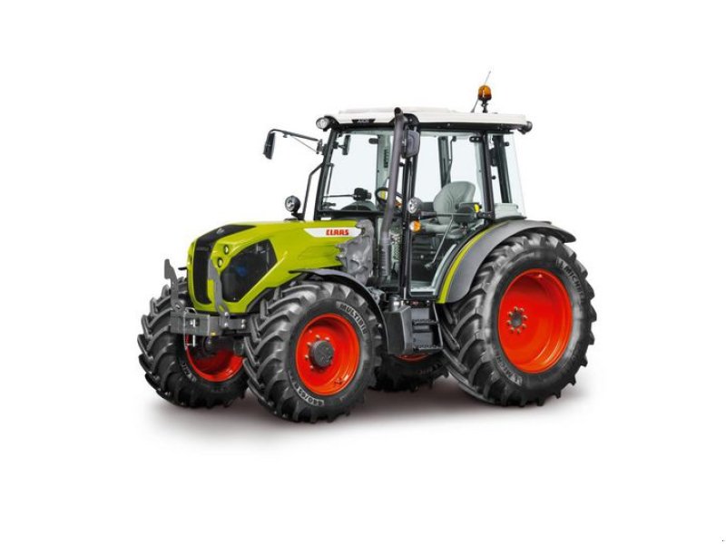 Traktor of the type CLAAS AXOS 240 ADVANCED, Neumaschine in Hof (Picture 1)