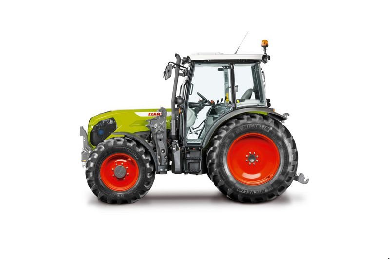 Traktor des Typs CLAAS AXOS 240 ADVANCED, Neumaschine in Hof (Bild 4)