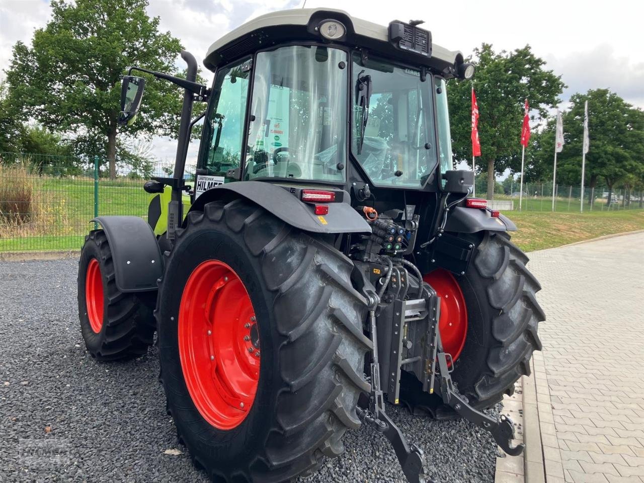 Traktor of the type CLAAS Axos 240 Advanced, Neumaschine in Moringen (Picture 2)