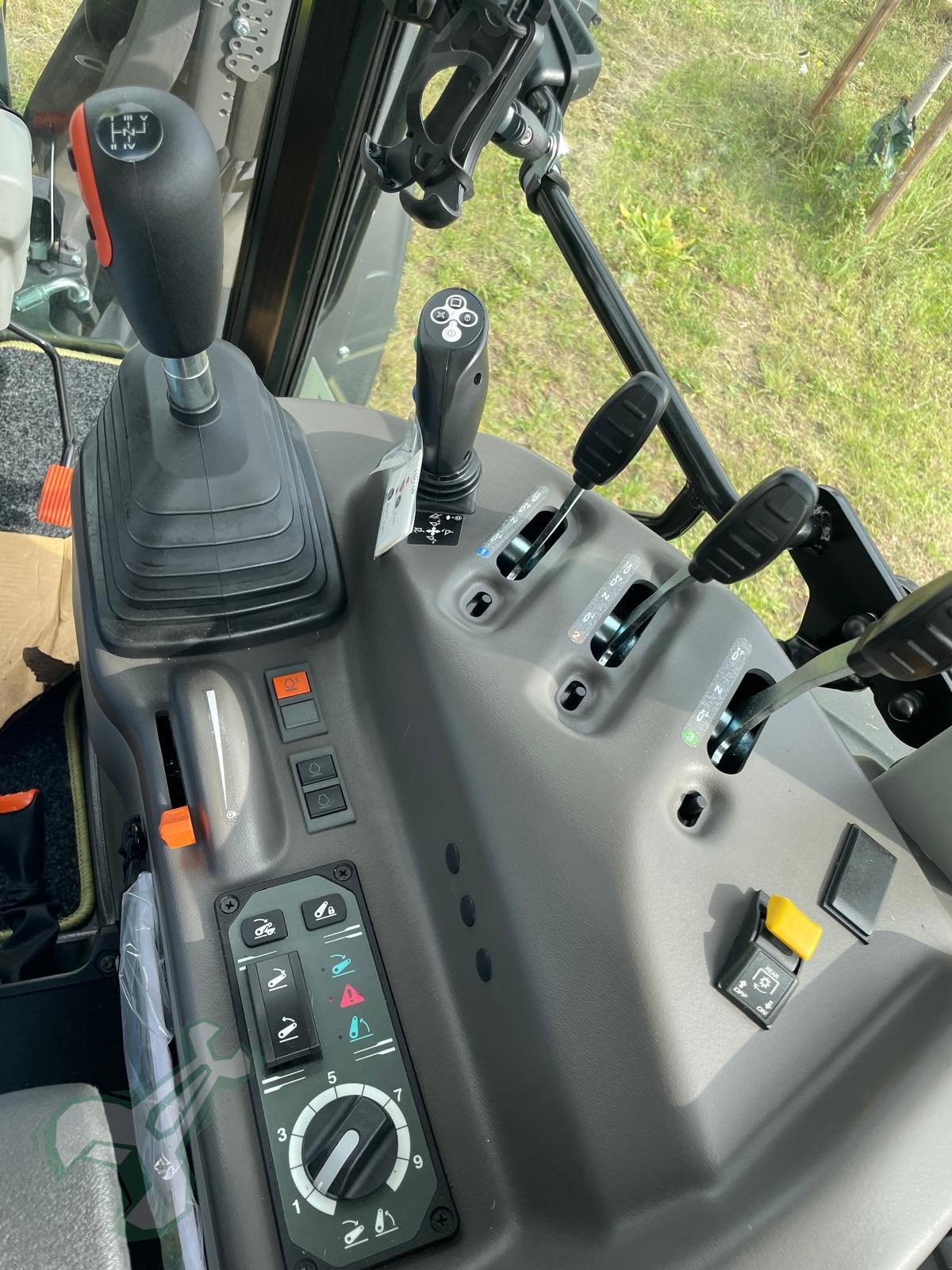 Traktor typu CLAAS Axos 240, Neumaschine v Neustadt an der Weinstraße (Obrázek 12)