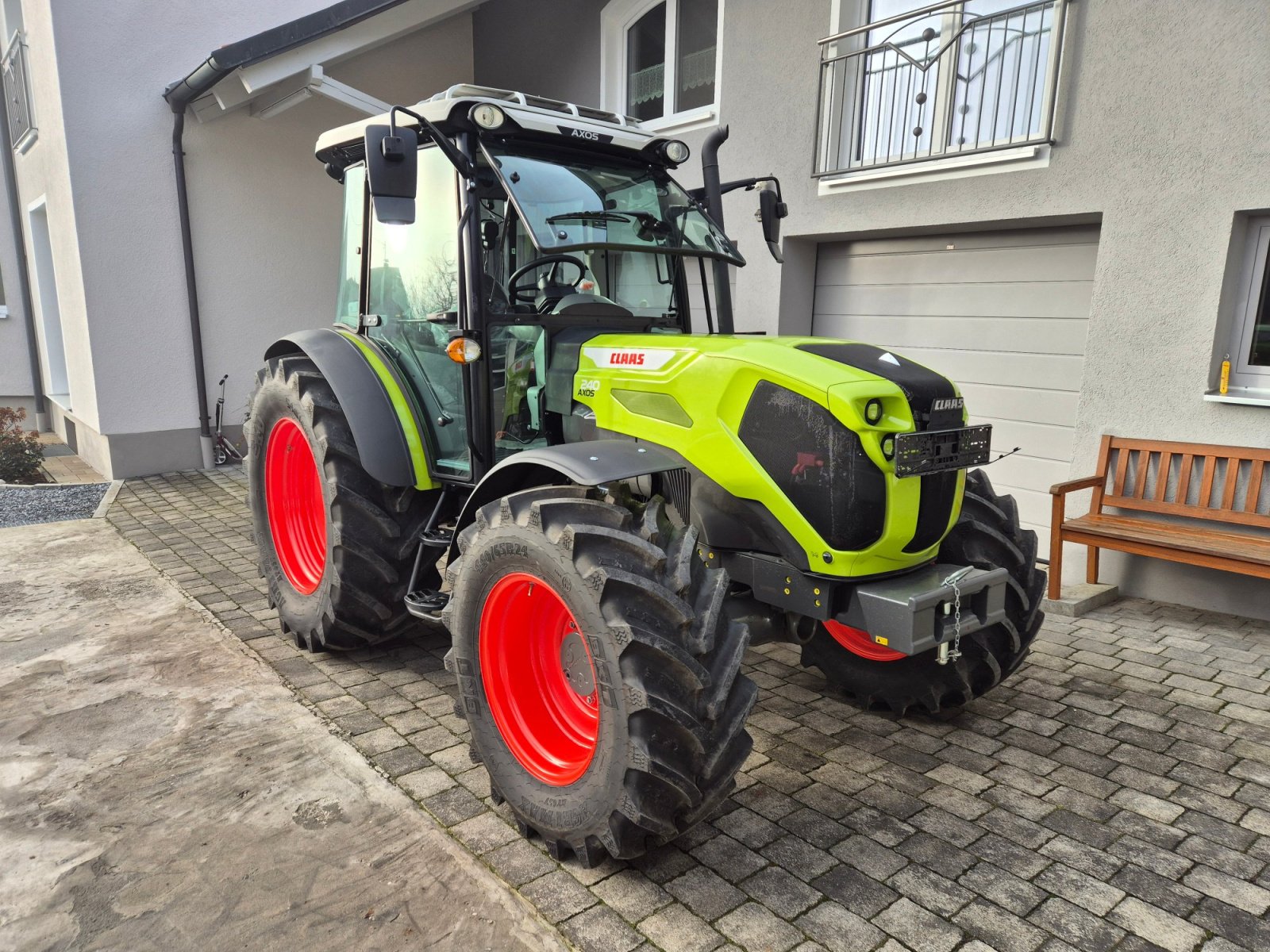 Traktor des Typs CLAAS Axos 240, Gebrauchtmaschine in Petersdorf (Bild 5)