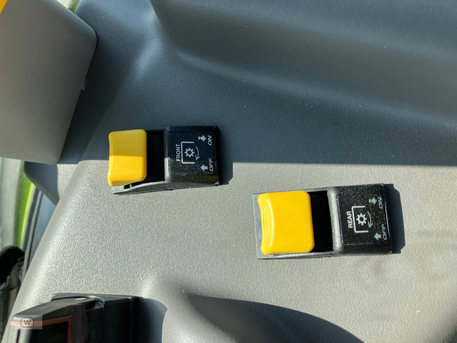 Traktor типа CLAAS Axos 240, Neumaschine в Zell an der Pram (Фотография 21)