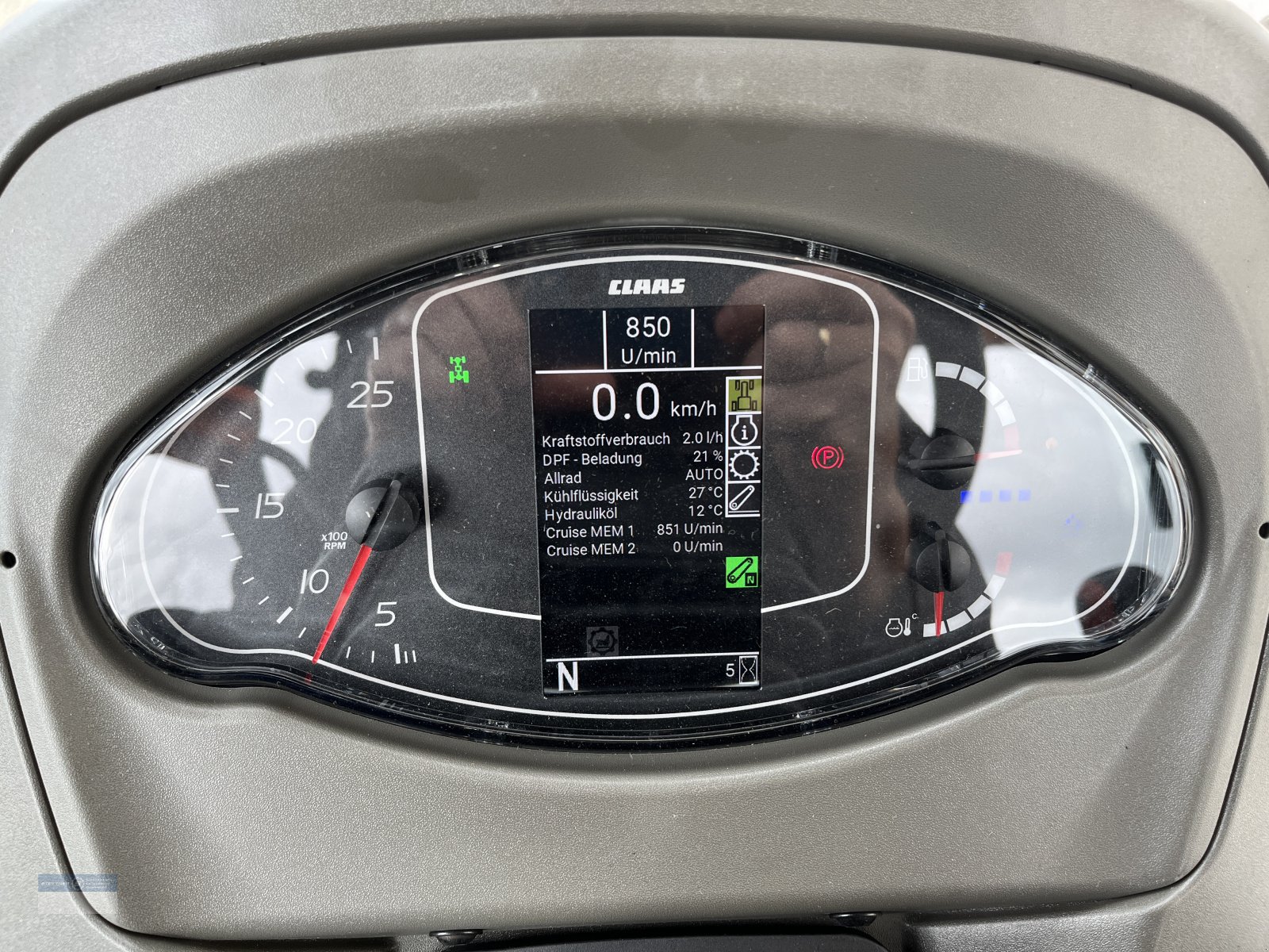 Traktor des Typs CLAAS Axos 240, Neumaschine in Schnaitsee (Bild 17)