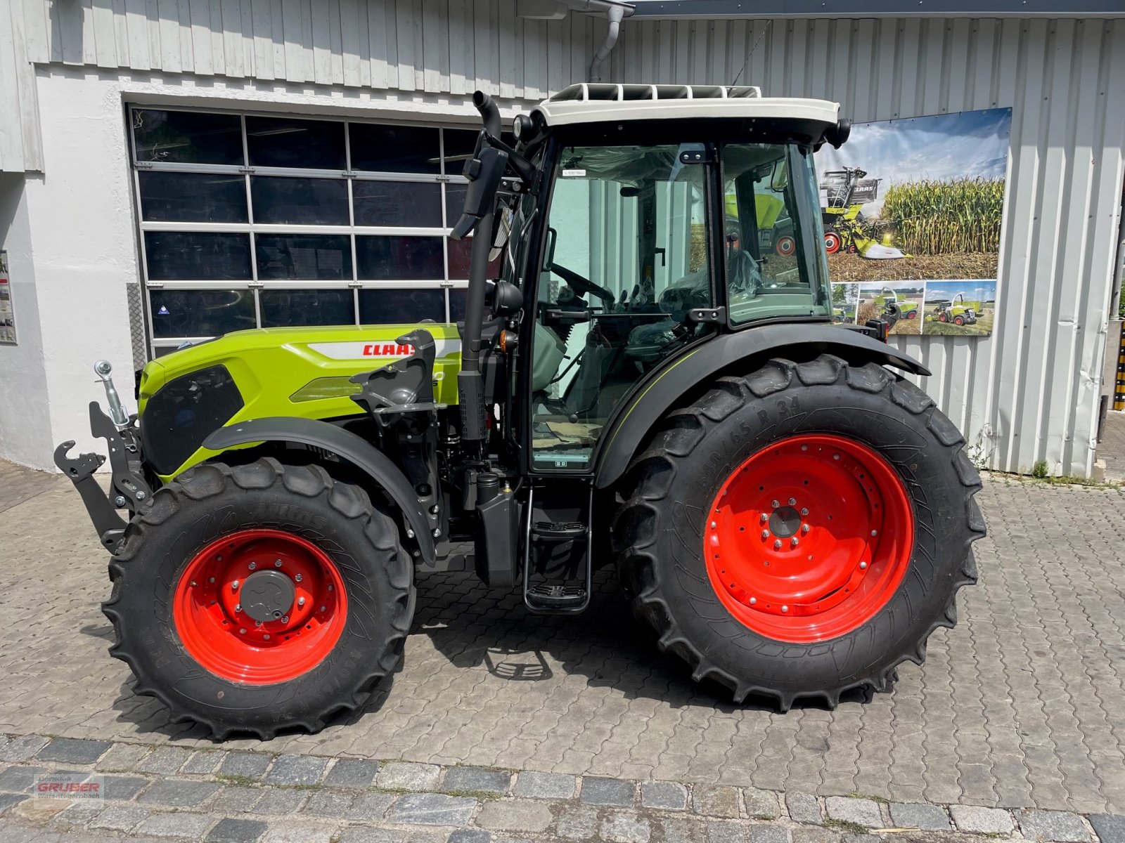 Traktor des Typs CLAAS AXOS 240, Gebrauchtmaschine in Dorfen (Bild 9)