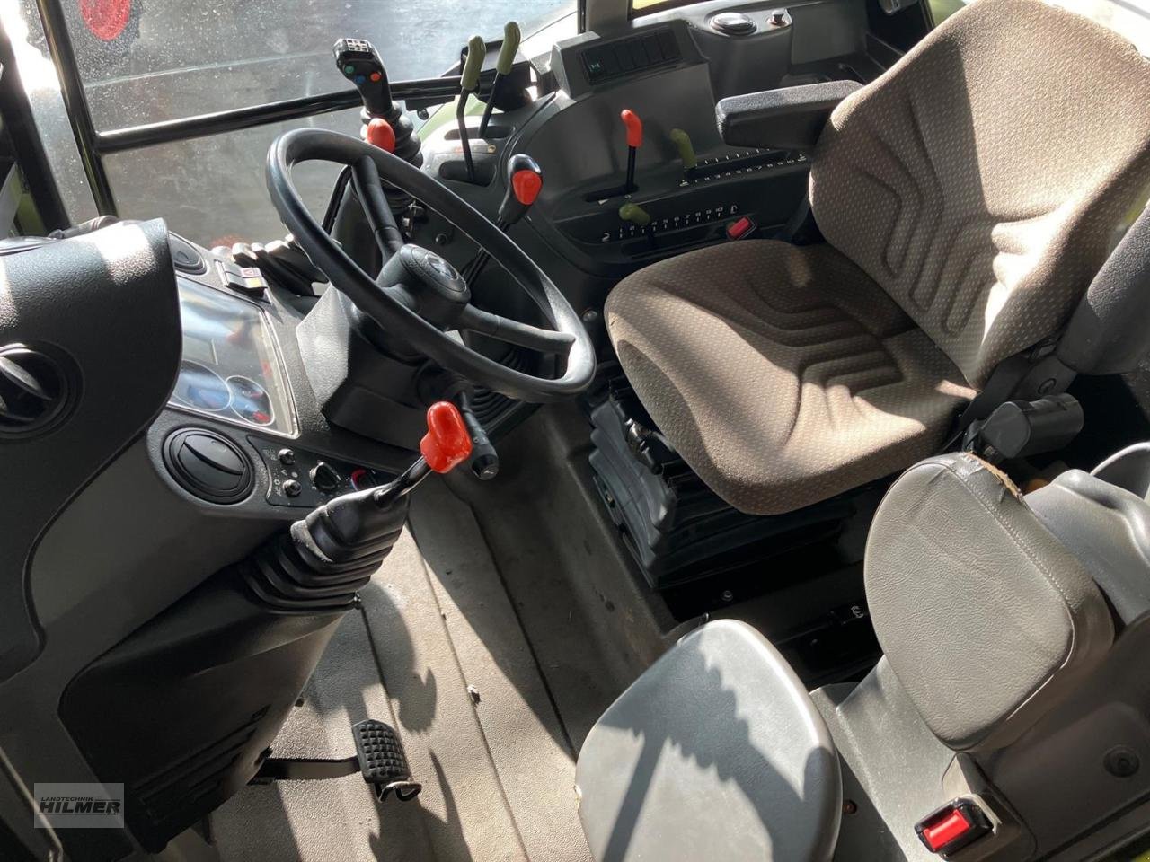 Traktor типа CLAAS Axos 310 C, Gebrauchtmaschine в Moringen (Фотография 6)