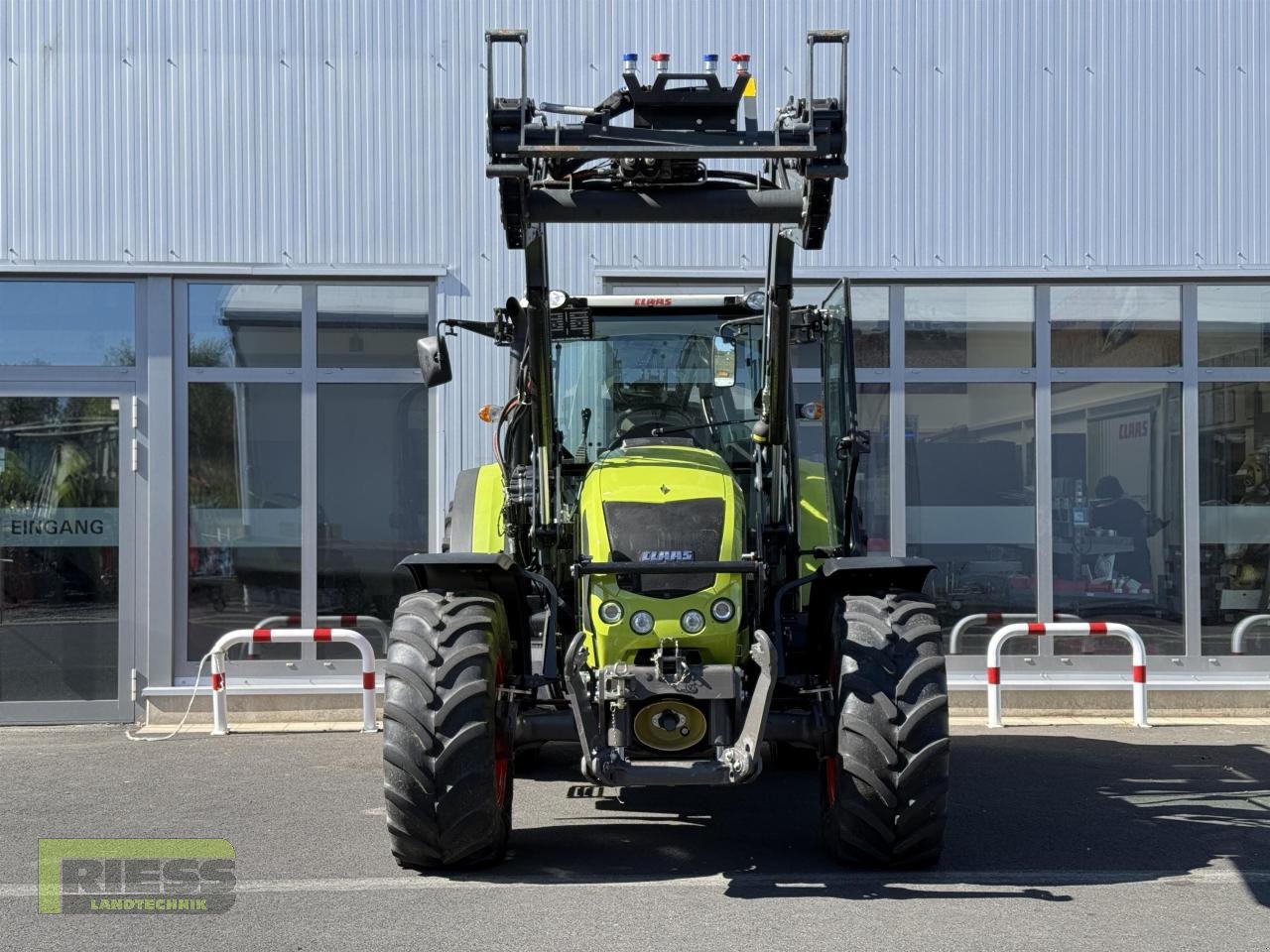 Traktor от тип CLAAS AXOS 310 CL A22 Quicke A46 Sauter FHZ, Gebrauchtmaschine в Homberg/Ohm - Maulbach (Снимка 12)