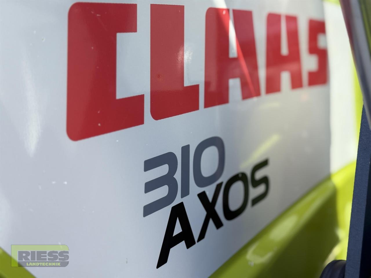 Traktor des Typs CLAAS AXOS 310 CL A22 Quicke A46 Sauter FHZ, Gebrauchtmaschine in Homberg/Ohm - Maulbach (Bild 20)