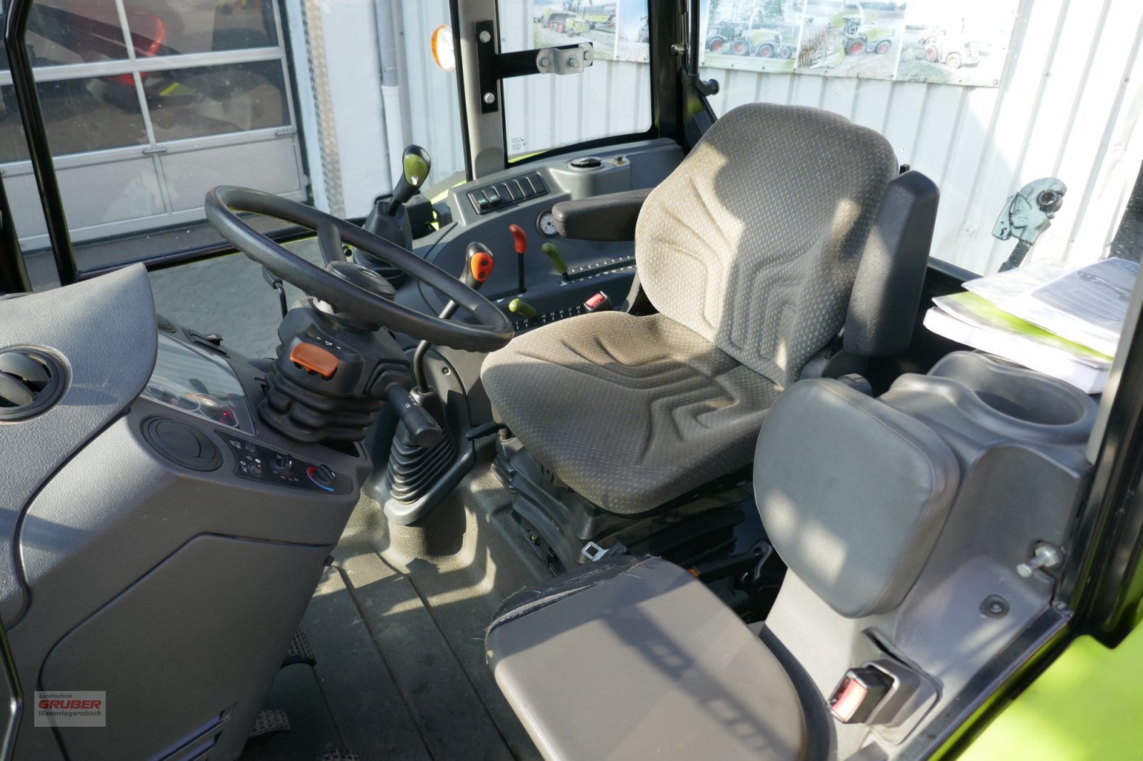 Traktor del tipo CLAAS Axos 310 CX, Gebrauchtmaschine en Dorfen (Imagen 11)