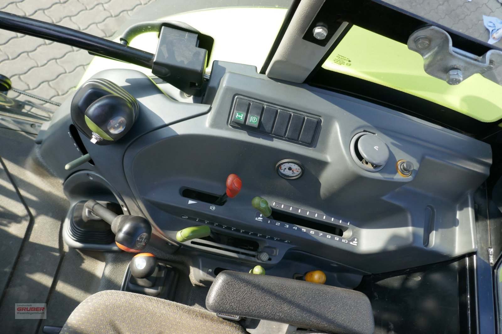 Traktor del tipo CLAAS Axos 310 CX, Gebrauchtmaschine en Dorfen (Imagen 12)