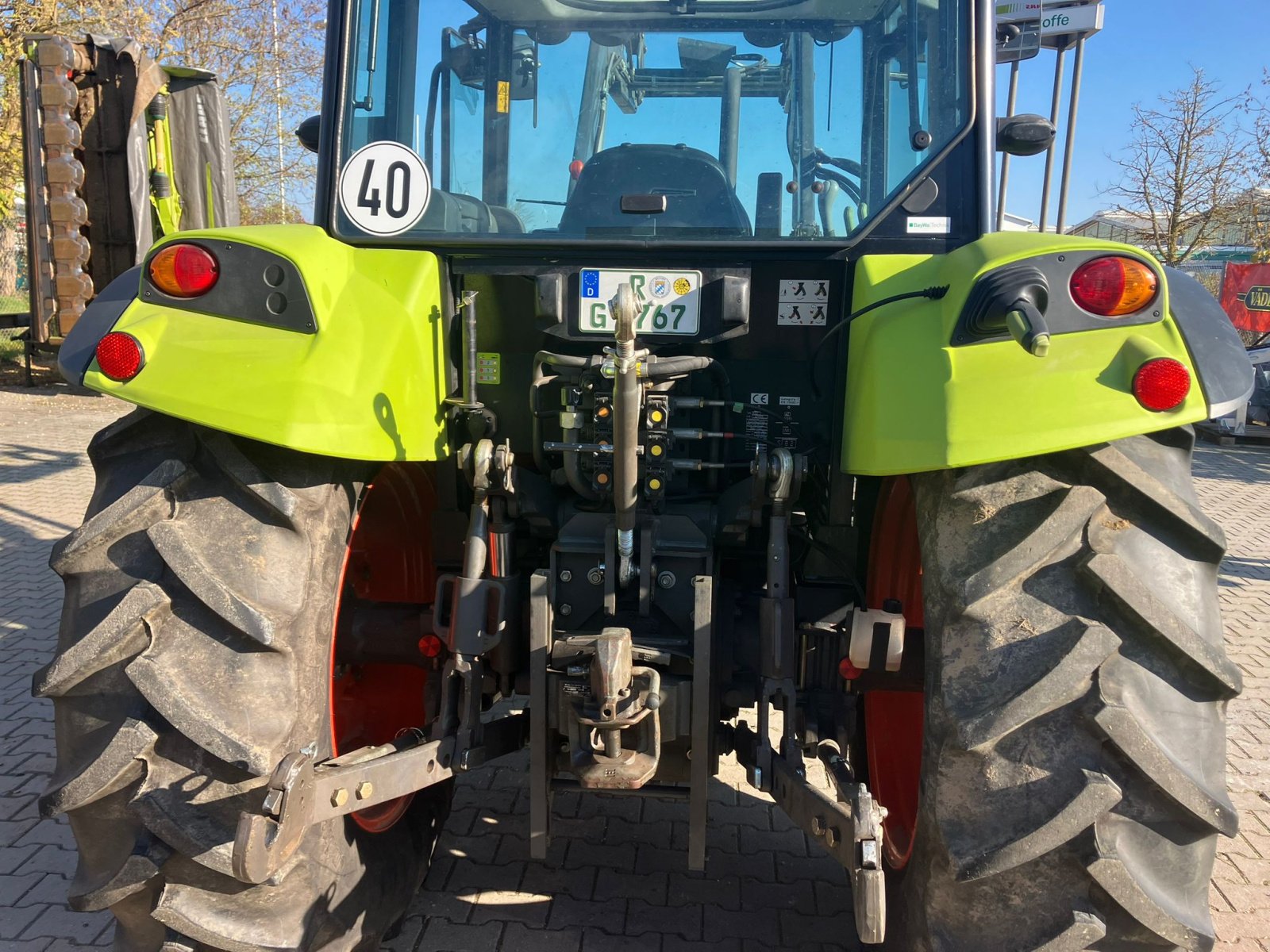Traktor des Typs CLAAS Axos 310, Gebrauchtmaschine in Schwandorf (Bild 2)