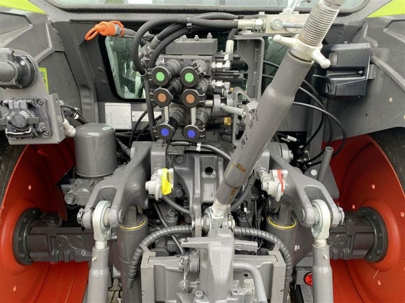 Traktor des Typs CLAAS AXOS 3.105, Vorführmaschine in Töging a. Inn (Bild 5)