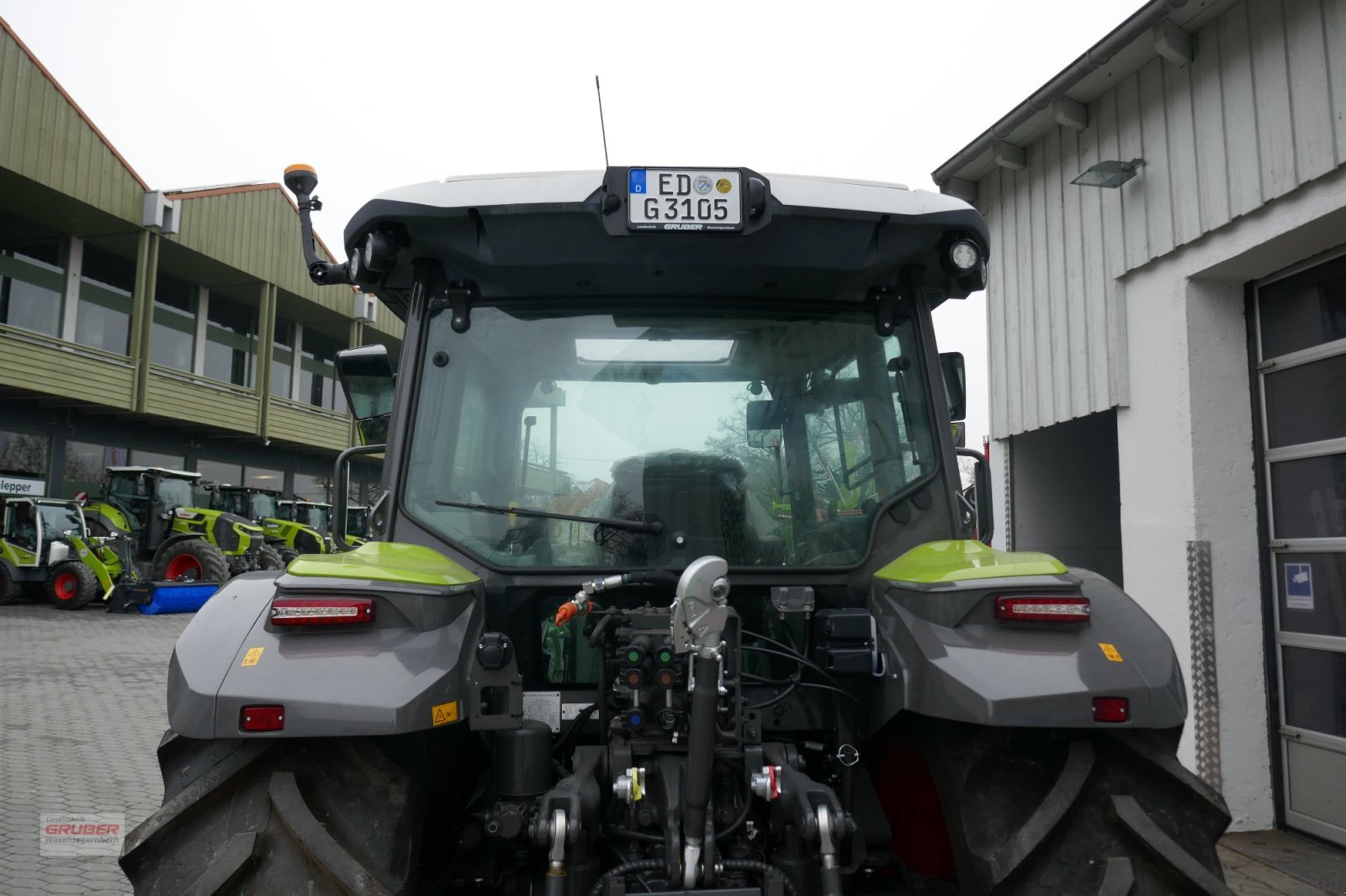 Traktor des Typs CLAAS Axos 3.105, Neumaschine in Dorfen (Bild 7)