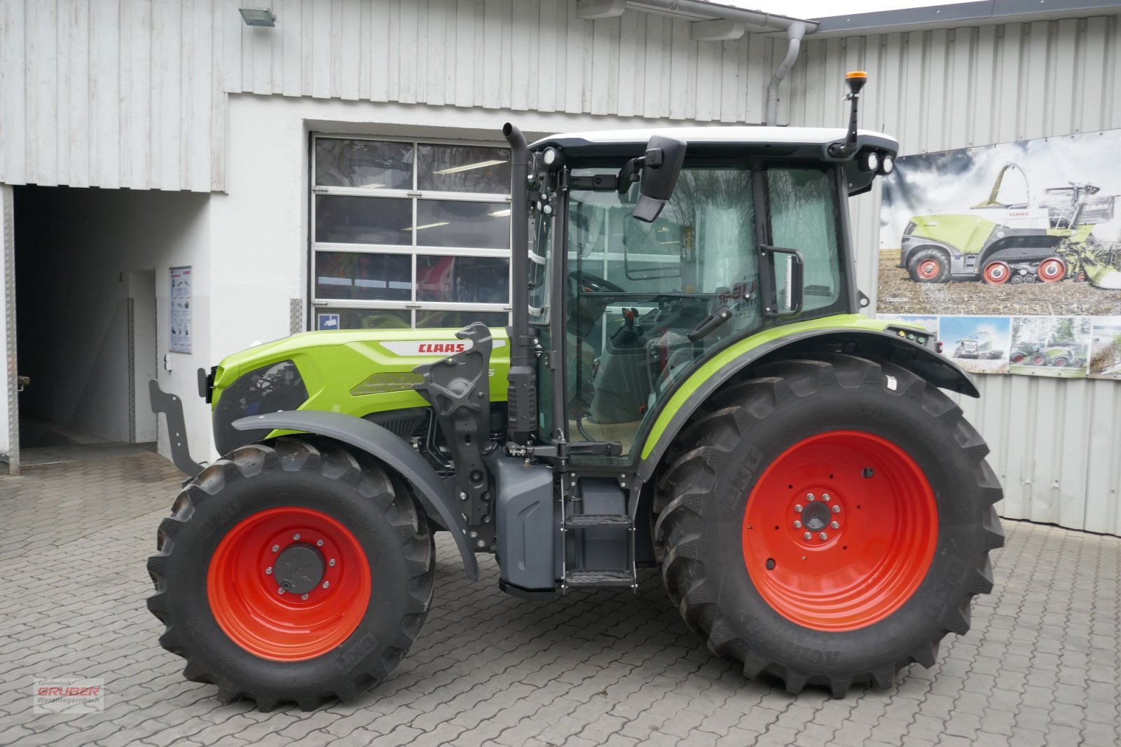 Traktor des Typs CLAAS Axos 3.105, Neumaschine in Dorfen (Bild 9)