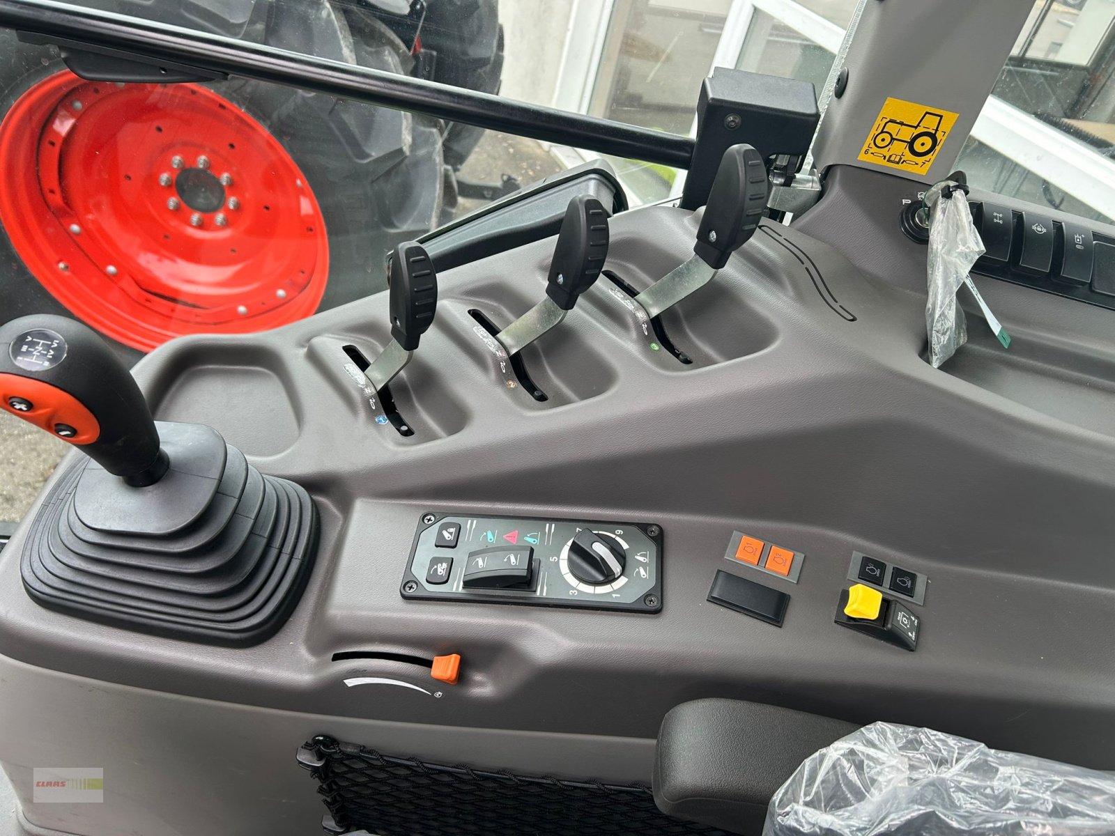 Traktor типа CLAAS Axos 3.105, Neumaschine в Langenau (Фотография 11)