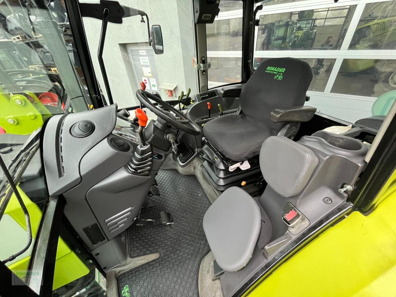 Traktor of the type CLAAS Axos 310c, Frontlader, FHZ, Drulu, sehr gepflegt, Gebrauchtmaschine in Geiselhöring (Picture 11)